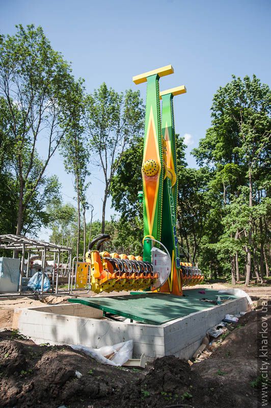 Половина атракціонів у парку Горького працюватиме взимку