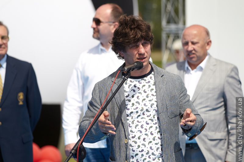 Геннадій Кернес привітав футбольну команду міськради з перемогою