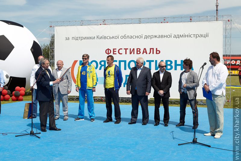 Геннадій Кернес привітав футбольну команду міськради з перемогою