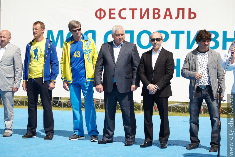 Геннадій Кернес привітав футбольну команду міськради з перемогою