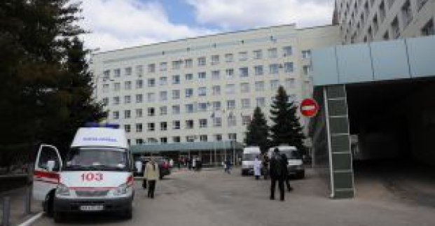 Геннадій Кернес привітав лікарню невідкладної допомоги з 35-річчям