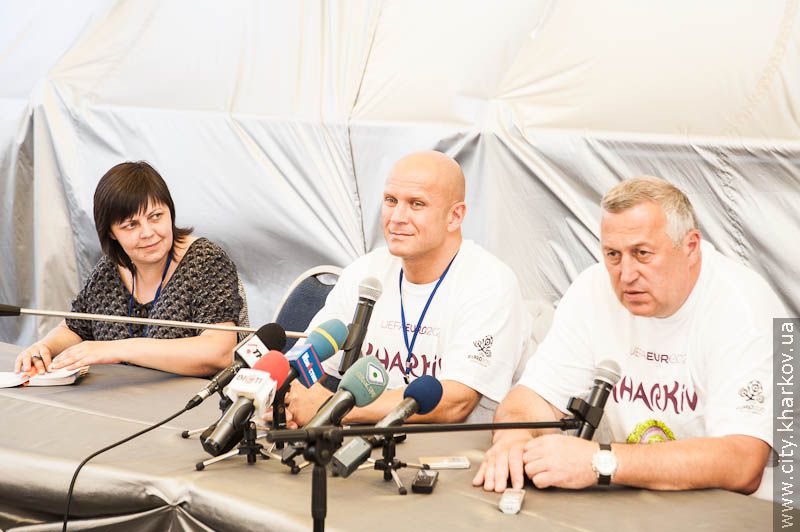 Перший матчевий день Євро-2012 в Харкові не виявив проблем в організації