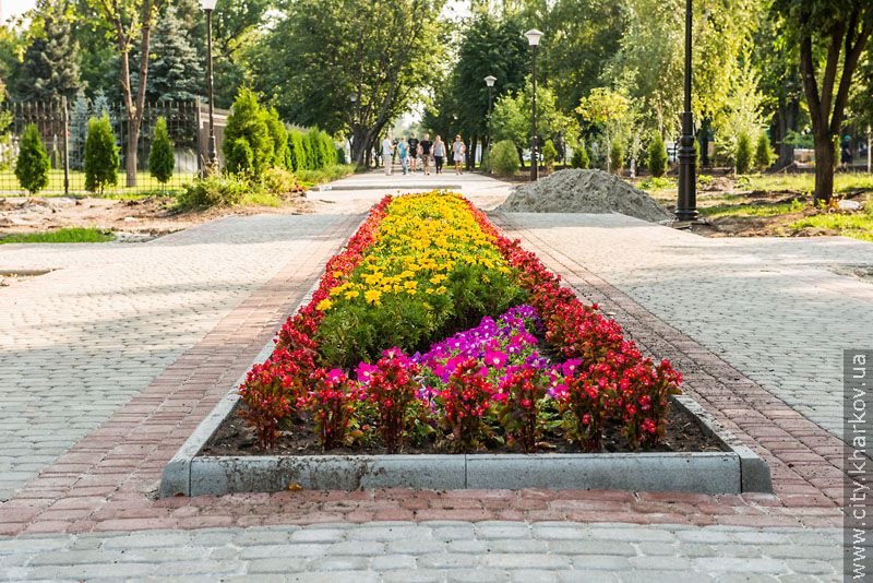 У Харкові масово реконструюють парки та сквери