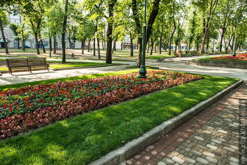 У Харкові масово реконструюють парки та сквери