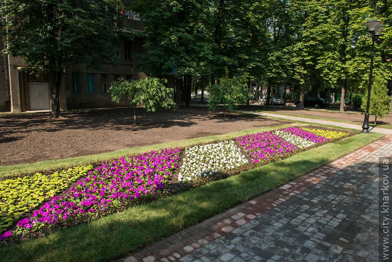 У Харкові масово реконструюють парки та сквери