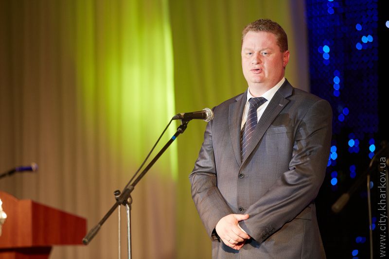 Геннадій Кернес привітав податківців із професійним святом