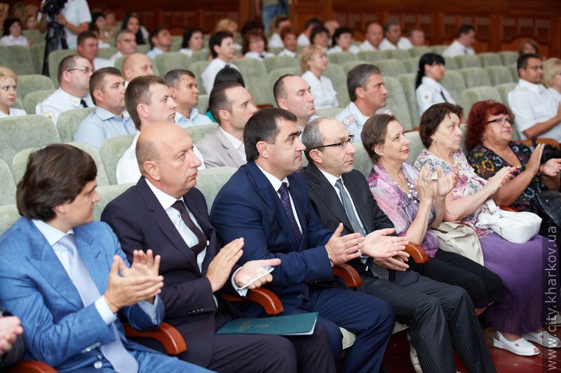 Геннадій Кернес привітав податківців із професійним святом