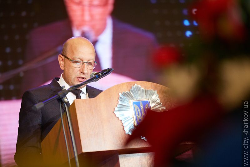 Геннадій Кернес привітав податківців із професійним святом