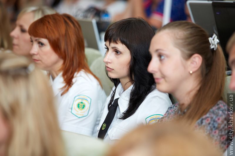 Геннадій Кернес привітав податківців із професійним святом
