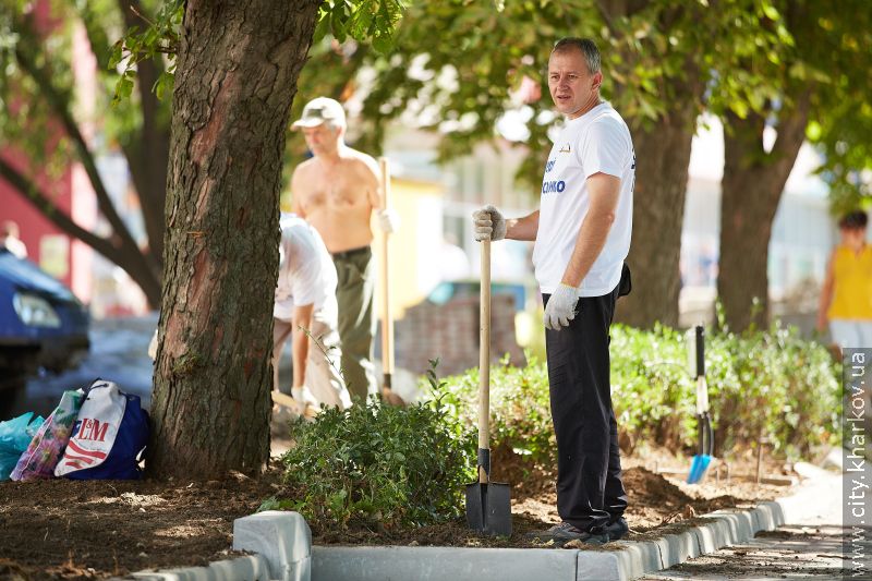 Сквер по вулиці 23 Серпня огородять
