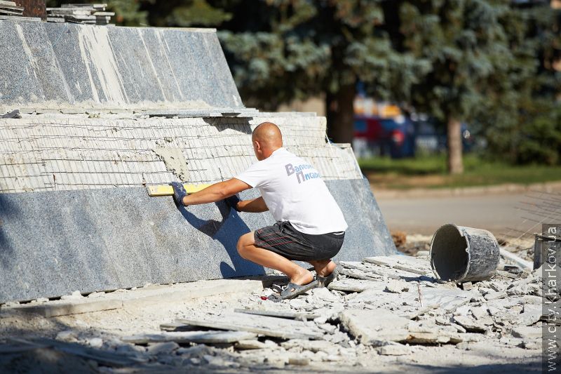 Сквер по вулиці 23 Серпня огородять