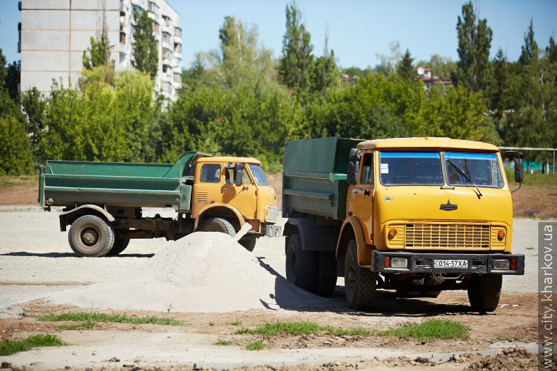 Сквер по вулиці 23 Серпня огородять
