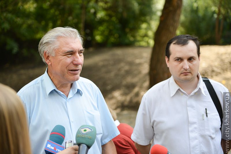 У Манжосовому ярі відкрили новий пішохідний міст