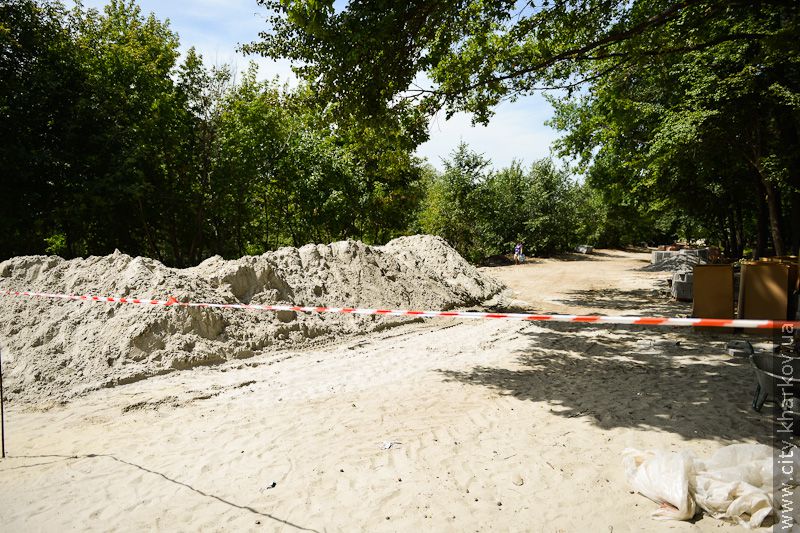 У Манжосовому ярі відкрили новий пішохідний міст