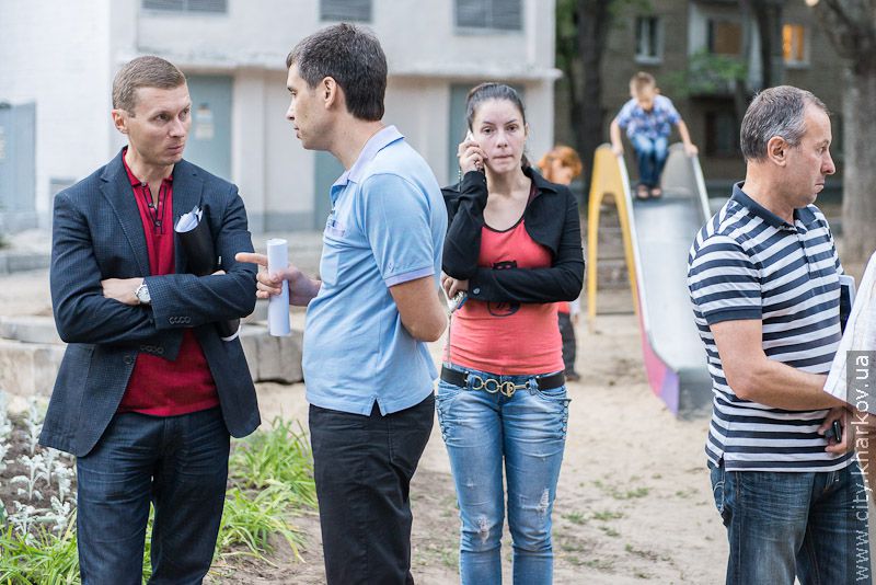 Геннадій Кернес оглянув благоустрій мікрорайону «Інститут низьких температур»