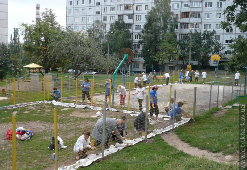У Ленінському районі до Дня міста відремонтували дороги