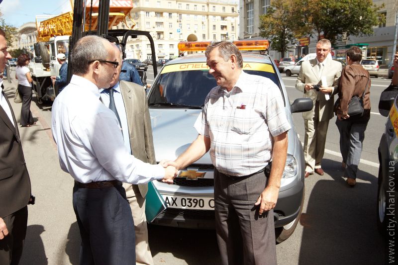 «Харківміськліфт» закупив дев'ять спецавтомобілів і дві автовежі