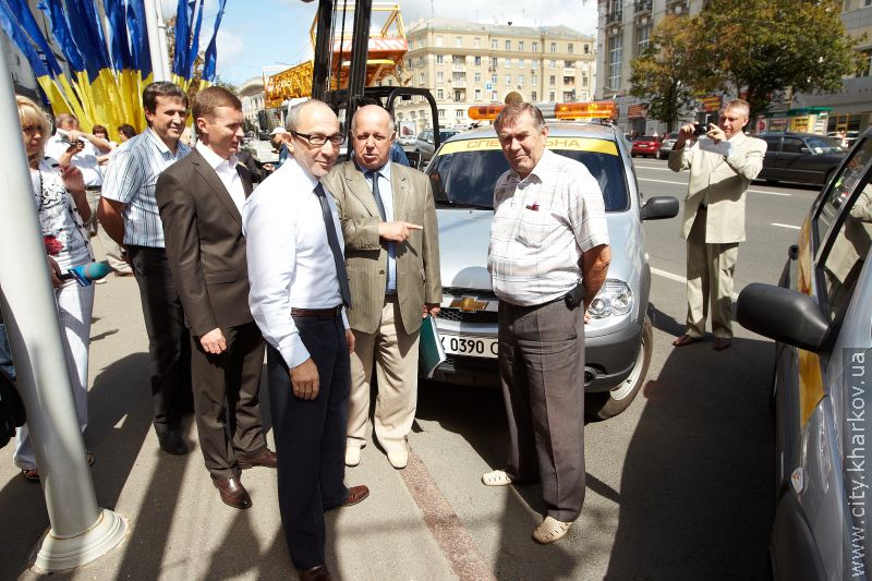«Харківміськліфт» закупив дев'ять спецавтомобілів і дві автовежі