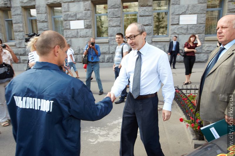 «Харківміськліфт» закупив дев'ять спецавтомобілів і дві автовежі