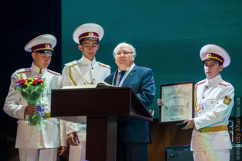 Геннадій Кернес привітав харків'ян з Днем міста