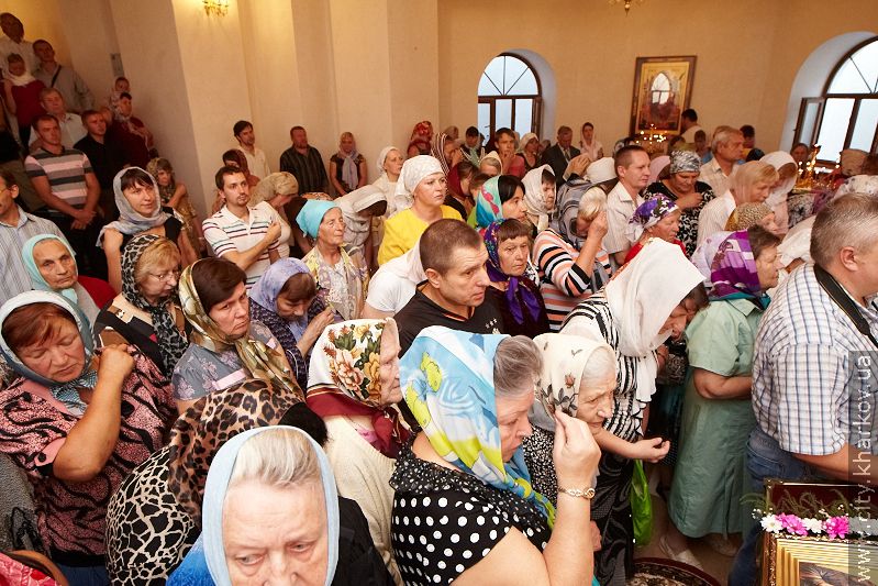 На Салтівці освятили храм святого мученика Віктора