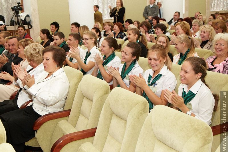 Геннадій Кернес нагородив найкращих учнів та вчителів Харкова