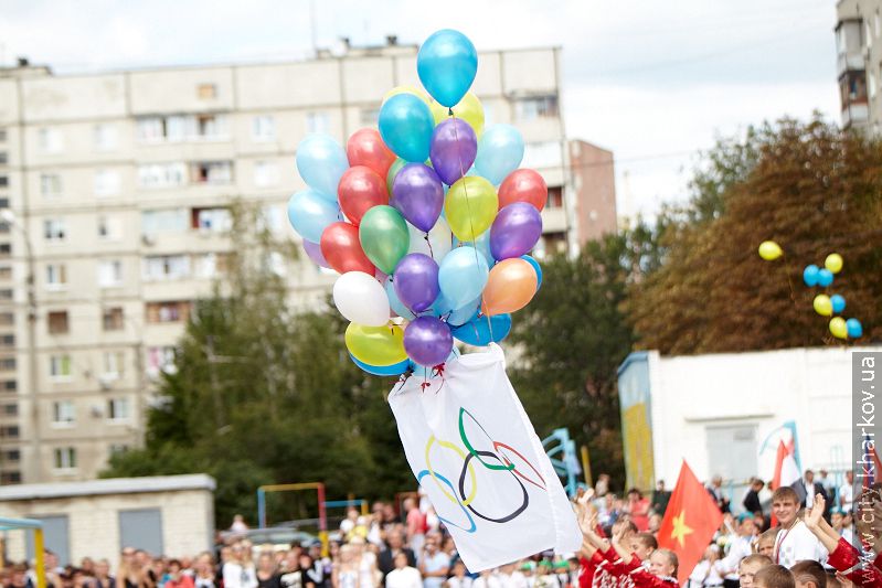 У школах №51 і 162 відкрили оновлені стадіони