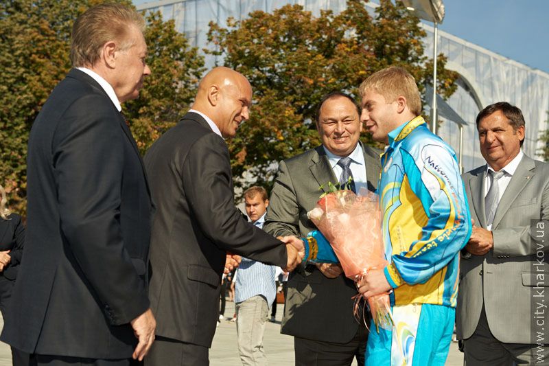 Kharkiv Paralympic sportsmen were honoured in Constitution square
