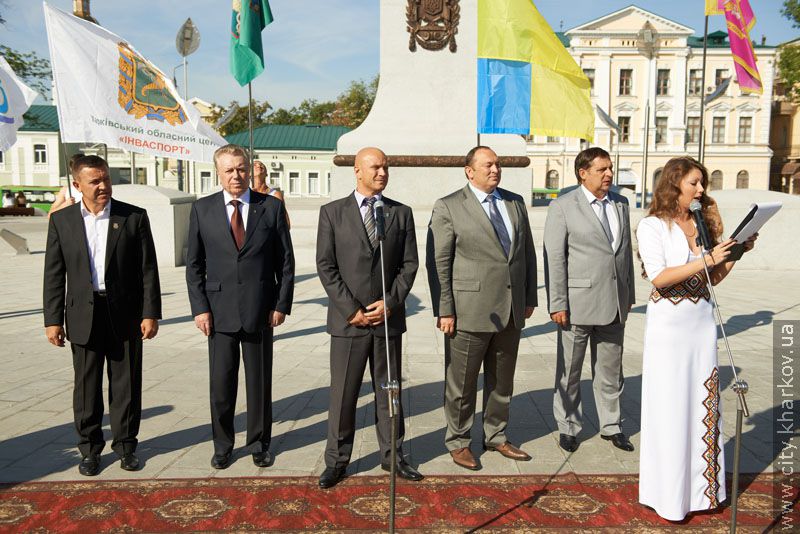 Kharkiv Paralympic sportsmen were honoured in Constitution square