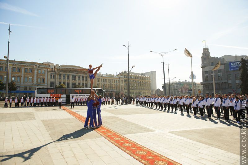 Kharkiv Paralympic sportsmen were honoured in Constitution square