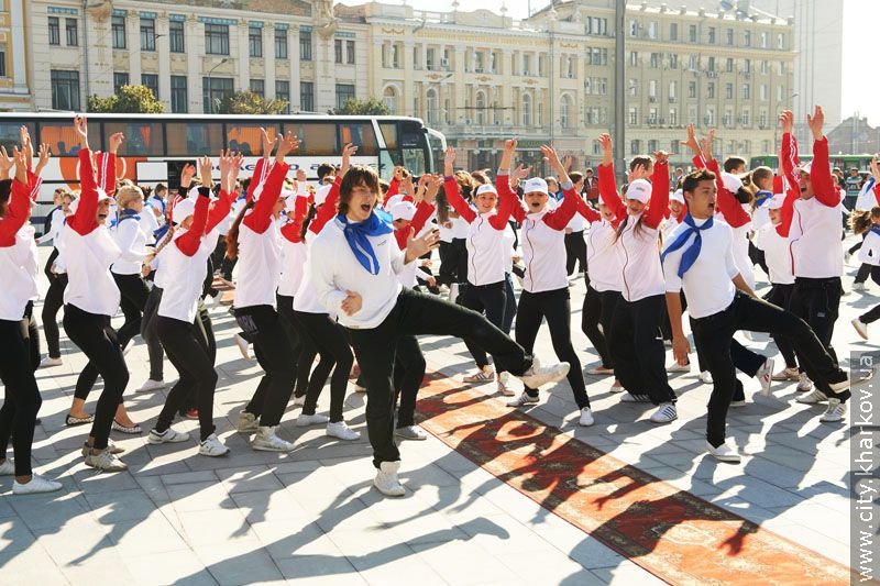 Kharkiv Paralympic sportsmen were honoured in Constitution square