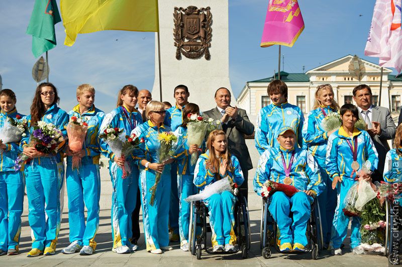 Kharkiv Paralympic sportsmen were honoured in Constitution square