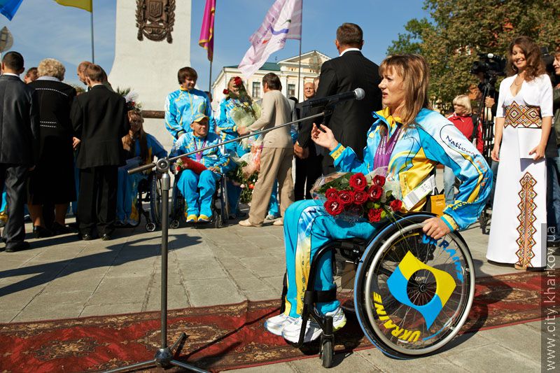 Kharkiv Paralympic sportsmen were honoured in Constitution square