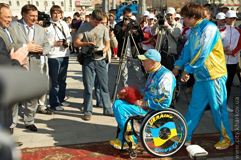 Kharkiv Paralympic sportsmen were honoured in Constitution square