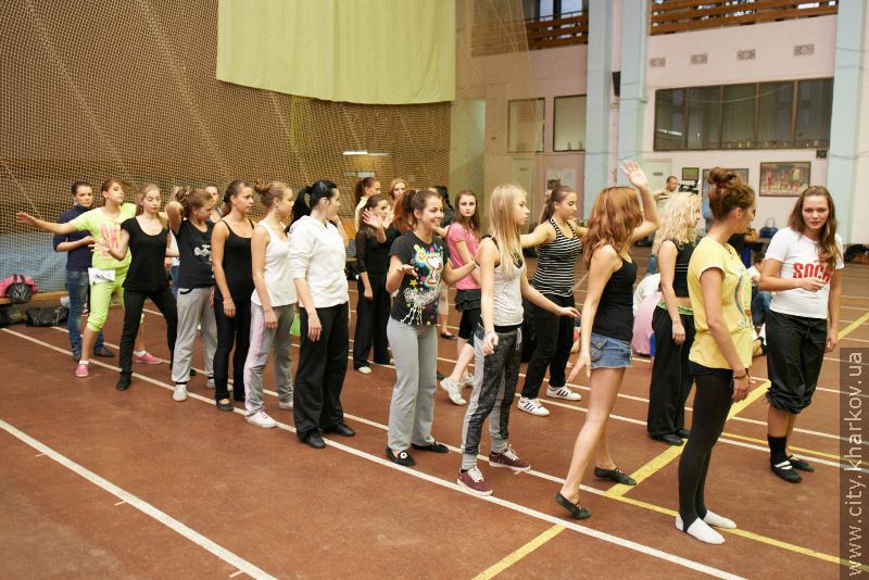 Харківські майдансери просять підтримати їхню команду у фіналі проекту