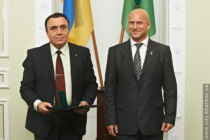 Харків'ян, які зробили внесок у підготовку Євро-2012, нагородили почесними грамотами