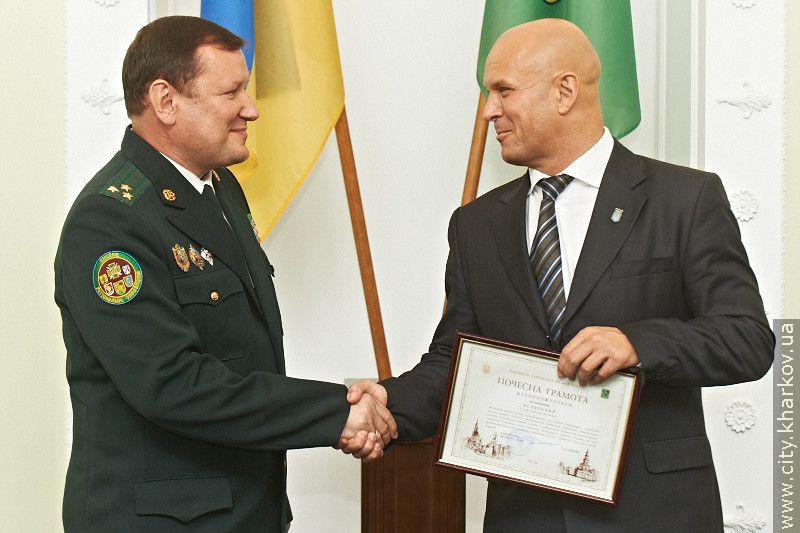 Харків'ян, які зробили внесок у підготовку Євро-2012, нагородили почесними грамотами