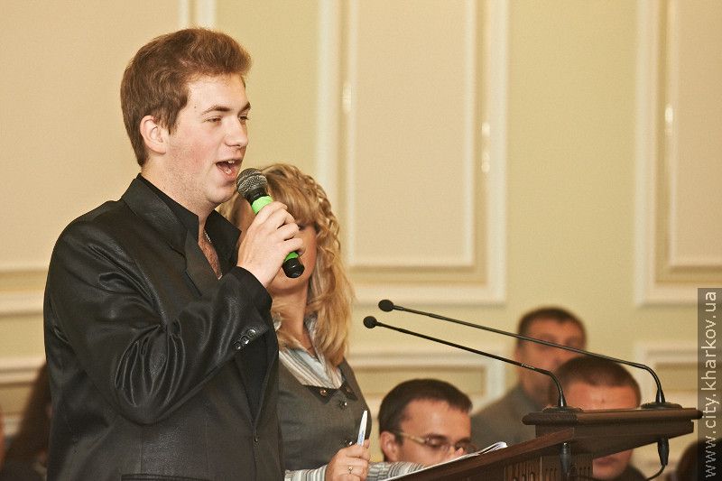 Харків'ян, які зробили внесок у підготовку Євро-2012, нагородили почесними грамотами