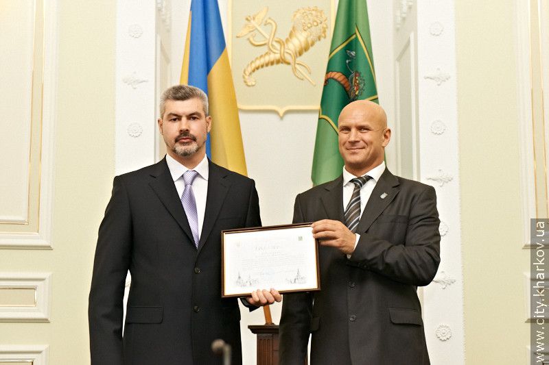 Харків'ян, які зробили внесок у підготовку Євро-2012, нагородили почесними грамотами