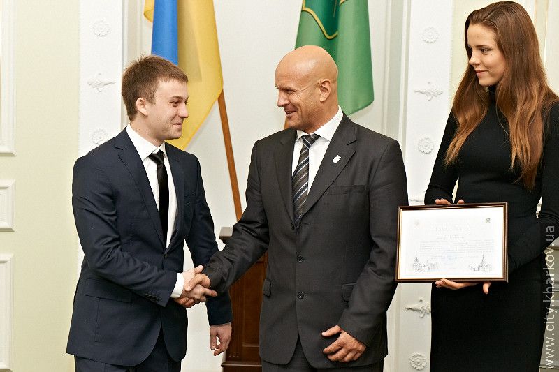 Харків'ян, які зробили внесок у підготовку Євро-2012, нагородили почесними грамотами