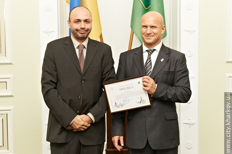 Харків'ян, які зробили внесок у підготовку Євро-2012, нагородили почесними грамотами