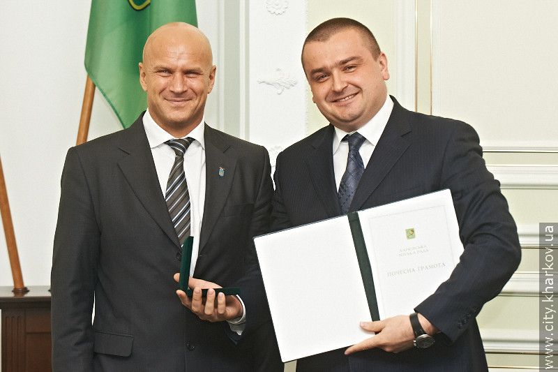 Харків'ян, які зробили внесок у підготовку Євро-2012, нагородили почесними грамотами