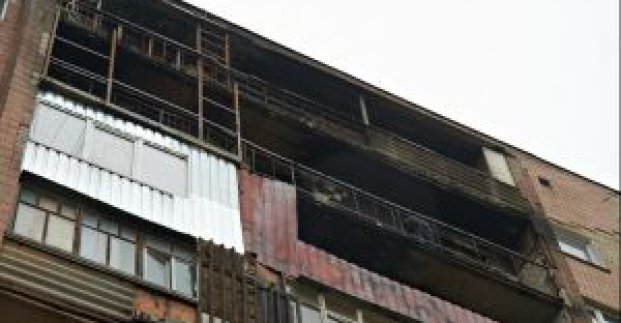 Сходову клітку і фасад будинку по вулиці Ощепкова ремонтують коштом бюджету міста (додано фото)