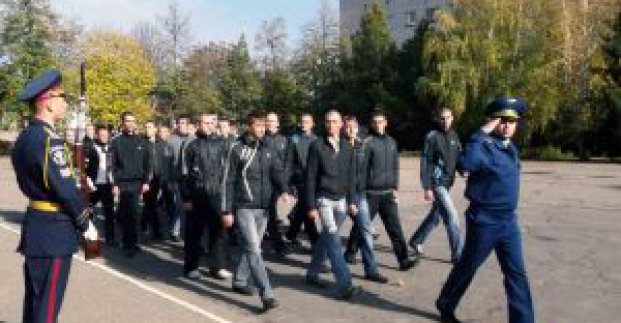 Ще дві команди призовників провели в армію