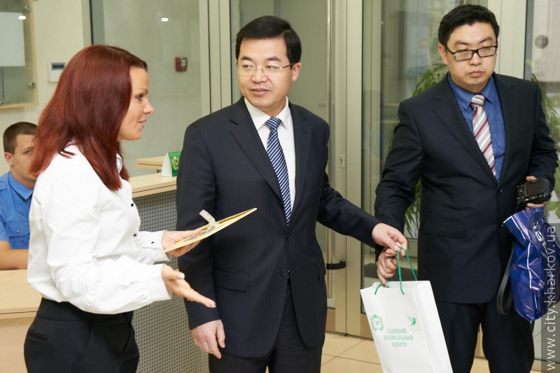 Chinese delegation visited Unified Licensing center in Kharkiv