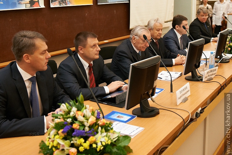 У ХПІ проходить міжнародна наукова конференція з високих технологій