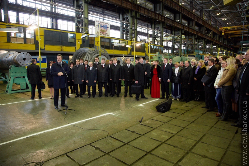 Віктор Янукович зустрівся з колективом заводу «Турбоатом» (оновлено)