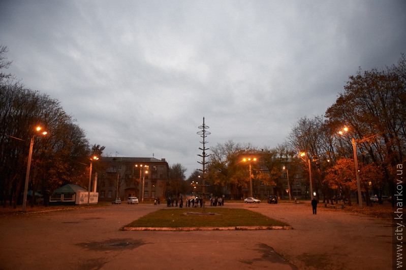 У парку «Зелений гай» відновили зовнішнє освітлення