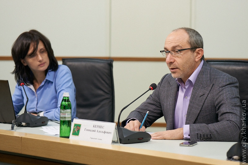 Харків'яни поставили Геннадієві Кернесу на Інтернет-конференції понад сто запитань
