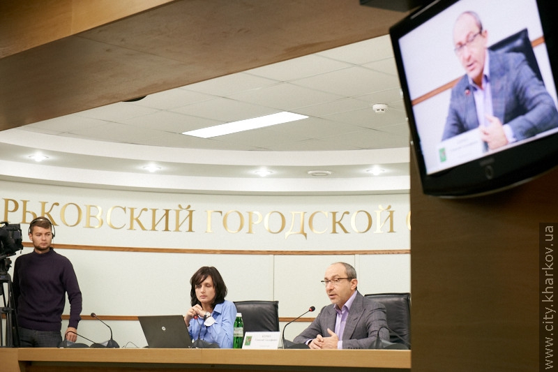 Харків'яни поставили Геннадієві Кернесу на Інтернет-конференції понад сто запитань